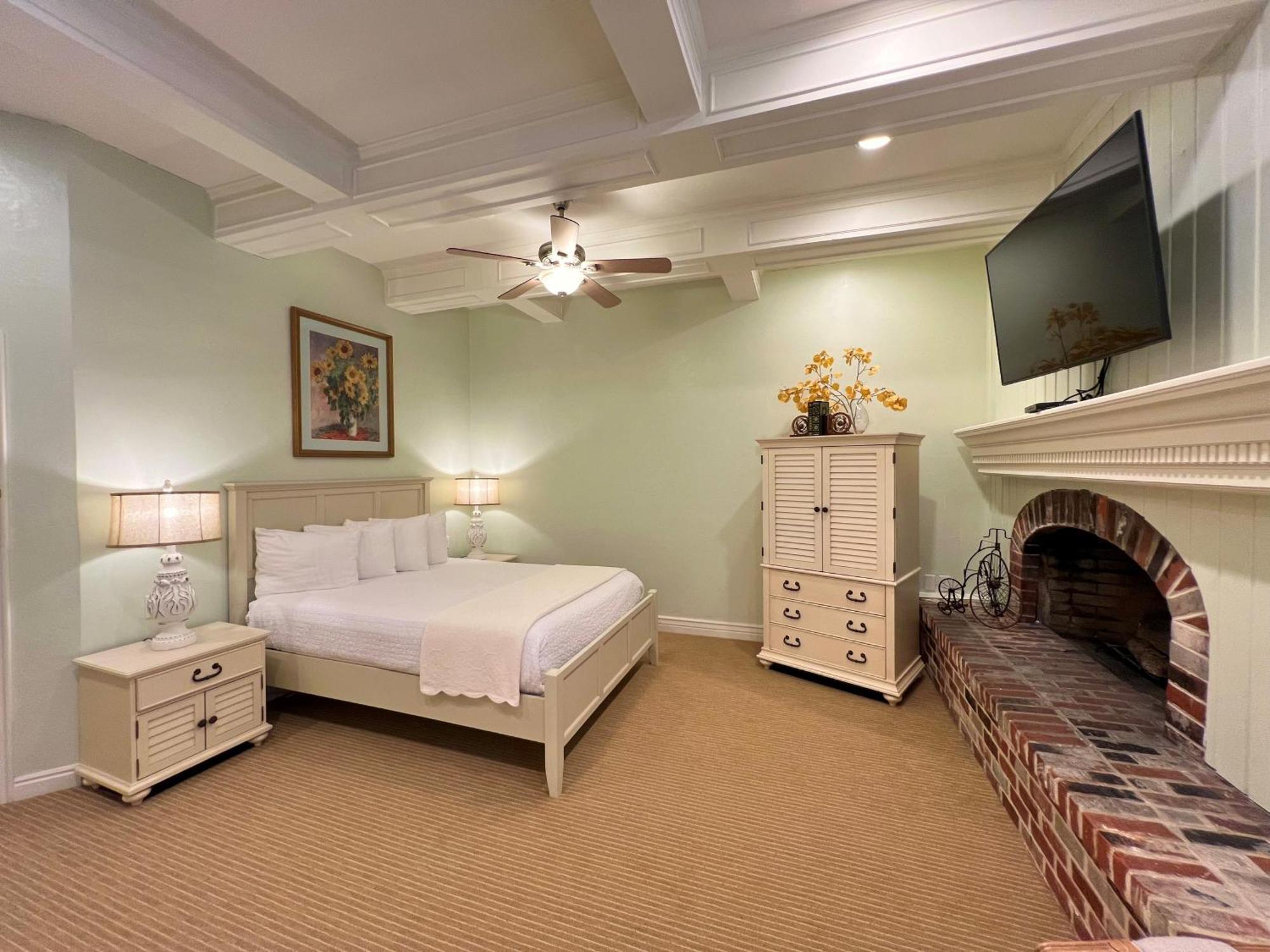 Best Western Grandma'S Feather Bed Mendenhaven Luaran gambar